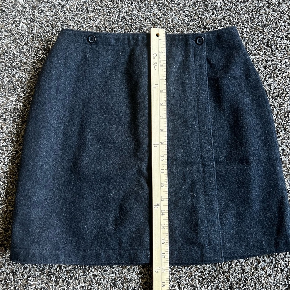GAP Dark Gray Mini Skirt - Picture 6 of 7